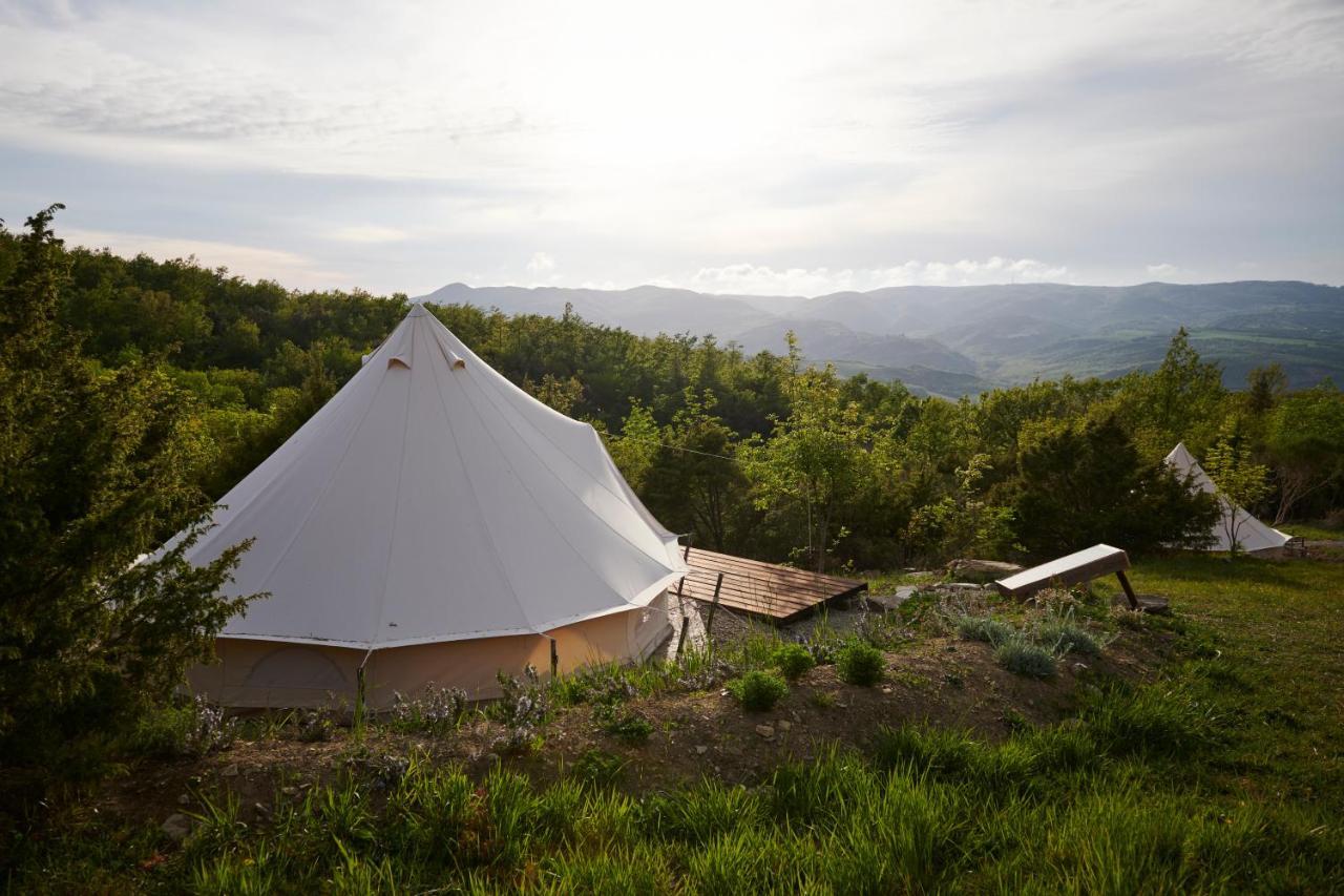 Agricola Ombra - Tents In Nature 호텔 라이아티코 외부 사진