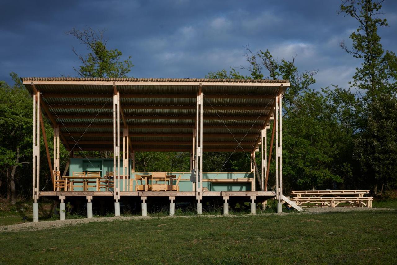 Agricola Ombra - Tents In Nature 호텔 라이아티코 외부 사진