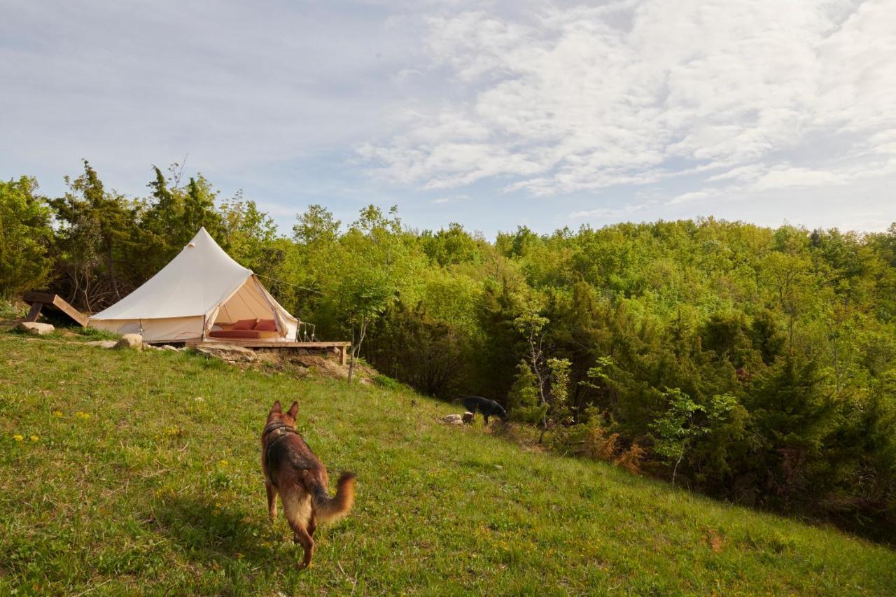 Agricola Ombra - Tents In Nature 호텔 라이아티코 외부 사진